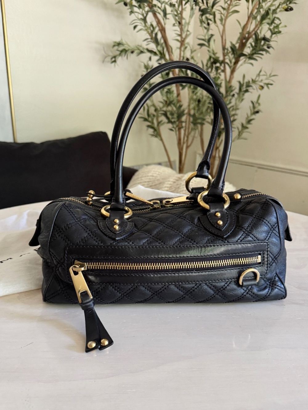 Marc Jacobs VINTAGE Resort 2005 Quilted Leather Stam Barrel Bag Purse Black Gold - Picture 3 of 16